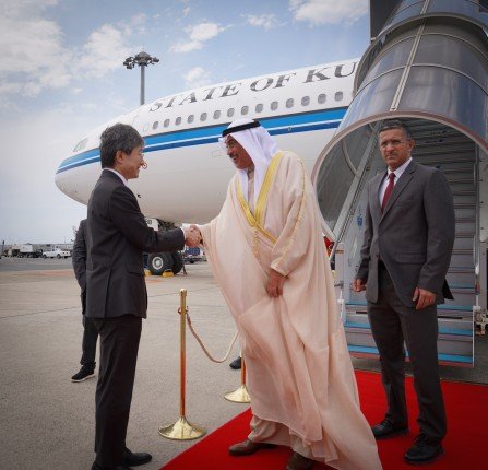 ولي العهد الكويتي يصل إلى مطار كانساي الدولي بمدينة أوساكا اليابانية ولي العهد الكويتي يصل إلى مطار كانساي الدولي بمدينة أوساكا اليابانية