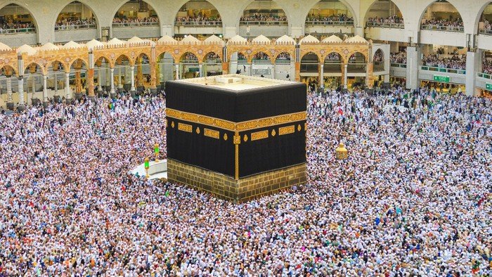 السعودية: 100 ألف ريال غرامة نقل حاملي تأشيرات الزيارة إلى مكة والمشاعر السعودية: 100 ألف ريال غرامة نقل حاملي تأشيرات الزيارة إلى مكة والمشاعر