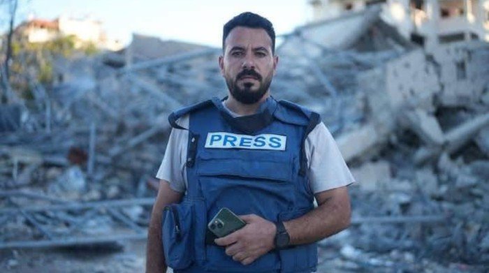 يا فرحة ما تمت.. استشهاد صحفي فلسطيني بعد ولادة ابنته بساعات يا فرحة ما تمت.. استشهاد صحفي فلسطيني بعد ولادة ابنته بساعات
