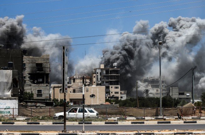 استشهاد 19 فلسطينيا في قصف للاحتلال الإسرائيلي على خان يونس جنوبي غزة استشهاد 19 فلسطينيا في قصف للاحتلال الإسرائيلي على خان يونس جنوبي غزة
