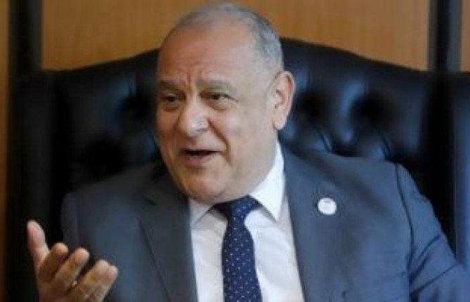 مصر: رئيس القابضة المعدنية يستقبل وفدا يابانيا لمدة فترة عقد توريد غبار السيلكا مصر: رئيس القابضة المعدنية يستقبل وفدا يابانيا لمدة فترة عقد توريد غبار السيلكا