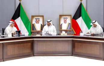 الكويت.. اليحيا يبحث مع مساعديه سبل تطوير العمل الدبلوماسي بالوزارة