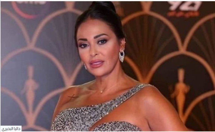 "انتوا مالكم".. داليا البحيري ترد بقوة على منتقديها الذين طالبوها بارتداء الحجاب "انتوا مالكم".. داليا البحيري ترد بقوة على منتقديها الذين طالبوها بارتداء الحجاب