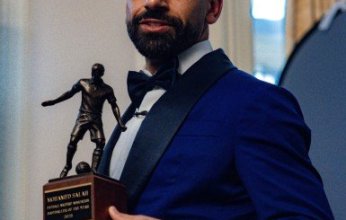 محمد صلاح يفوز بجائزة أفضل لاعب في الدوري الإنجليزي الممتاز