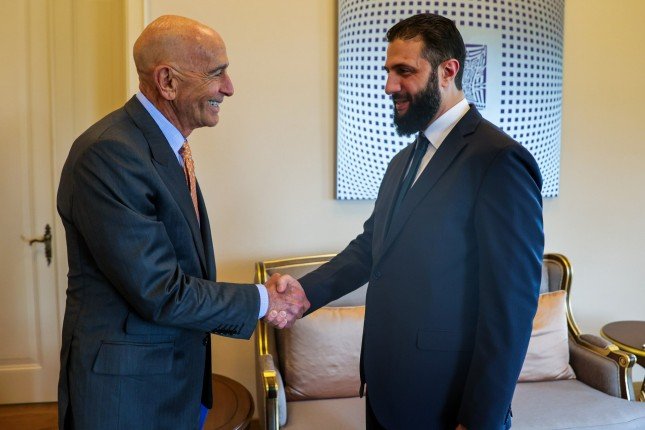 المبعوث الأمريكي إلى سوريا يلتقي الشرع بعد رفع العقوبات المبعوث الأمريكي إلى سوريا يلتقي الشرع بعد رفع العقوبات