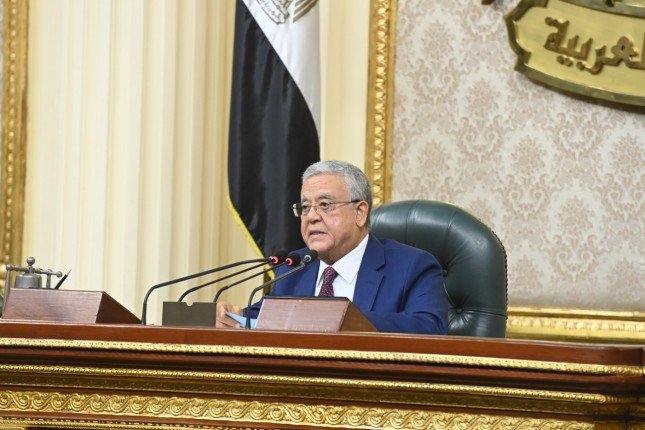 مصر.. مجلس النواب يتلقي موافقة «الشيوخ» على خطة التنمية الاجتماعية والاقتصادية وتعديل قانون الانتخابات مصر.. مجلس النواب يتلقي موافقة «الشيوخ» على خطة التنمية الاجتماعية والاقتصادية وتعديل قانون الانتخابات