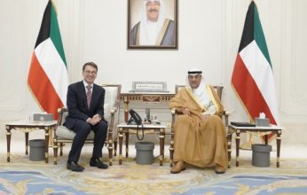 ولي العهد الكويتي يستقبل نائب الرئيس التنفيذي والمدير التجاري لشركة (مايكروسوفت)