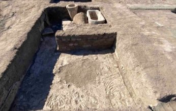 بعثة أثرية مصرية تعلن اكتشاف بقايا تحصينات عسكرية ووحدات سكنية للجنود بشمال سيناء