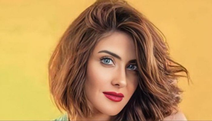 الفنانة هيدي كرم تكشف خدعة إخراجية في فيلم مع يوسف الشريف.. ماذا قالت؟ الفنانة هيدي كرم تكشف خدعة إخراجية في فيلم مع يوسف الشريف.. ماذا قالت؟