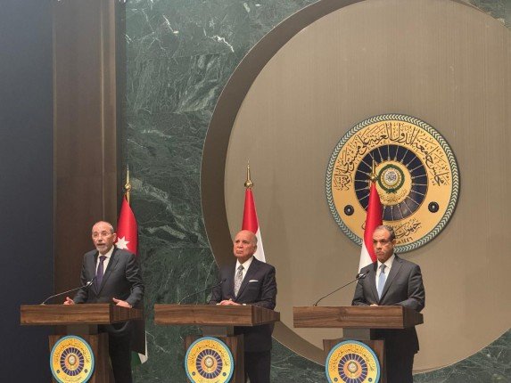 وزير الخارجية المصري: حريصون على تدشين مرحلة جديدة من التعاون مع العراق والأردن وزير الخارجية المصري: حريصون على تدشين مرحلة جديدة من التعاون مع العراق والأردن