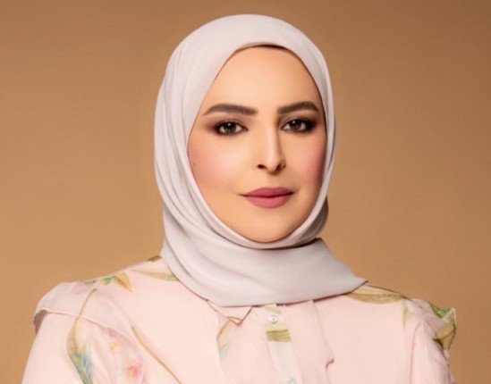 منح الباحثة الكويتية بدرية الهليلي الوسام الفخري لولاية لويزيانا الأمريكية منح الباحثة الكويتية بدرية الهليلي الوسام الفخري لولاية لويزيانا الأمريكية