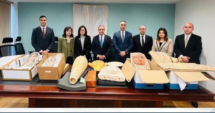 مصر تستعيد 25 قطعة أثرية ثمينة من أمريكا مصر تستعيد 25 قطعة أثرية ثمينة من أمريكا