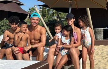 رونالدو يهنئ نجله بعد انضمامه لمنتخب بلاده