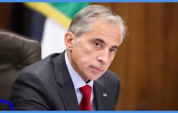 مندوبا عن الملك.. رئيس وزراء الأردن يشارك في القمة العربية