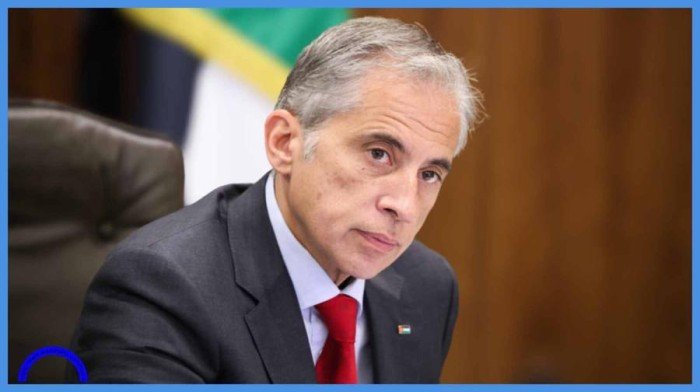 مندوبا عن الملك.. رئيس وزراء الأردن يشارك في القمة العربية مندوبا عن الملك.. رئيس وزراء الأردن يشارك في القمة العربية