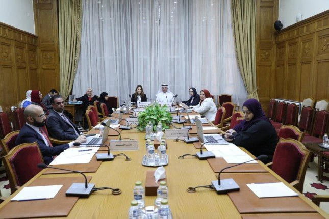 بدء الاجتماع العربي للجنة تحكيم جائزة العمل المميز في مهنتي التمريض والقبالة بدء الاجتماع العربي للجنة تحكيم جائزة العمل المميز في مهنتي التمريض والقبالة