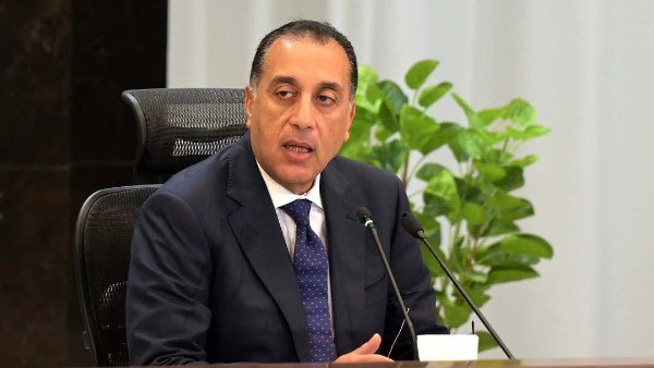 مصر: رئيس الوزراء يتابع تيسير إجراءات دخول السائحين بالمطارات والمنافذ المختلفة مصر: رئيس الوزراء يتابع تيسير إجراءات دخول السائحين بالمطارات والمنافذ المختلفة