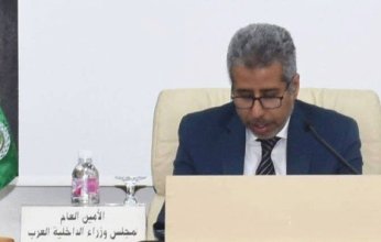 مجلس وزراء الداخلية العرب يدعو إلى تعزيز برامج التوعية بالسلامة المرورية
