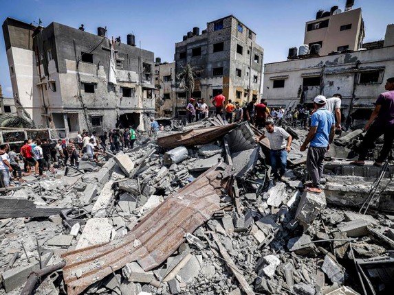 استشهاد 107 فلسطينيين وإصابة 247 آخرين إثر قصف الاحتلال الإسرائيلي المستمر على غزة استشهاد 107 فلسطينيين وإصابة 247 آخرين إثر قصف الاحتلال الإسرائيلي المستمر على غزة