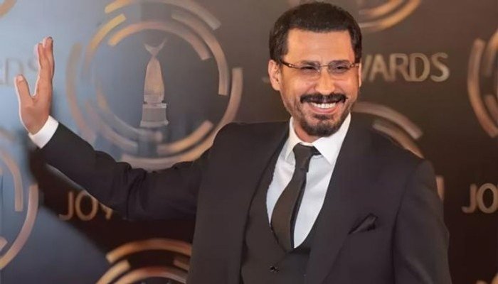 أحمد عيد يعود للكوميديا السوداء في "الشيطان شاطر" إلى جانب زينة ومحمود حميدة أحمد عيد يعود للكوميديا السوداء في "الشيطان شاطر" إلى جانب زينة ومحمود حميدة