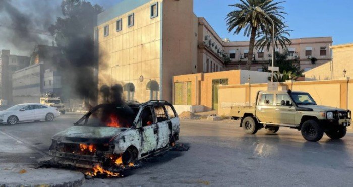 وزارة الدفاع الليبية تعلن بدء تنفيذ وقف إطلاق النار فى طرابلس وزارة الدفاع الليبية تعلن بدء تنفيذ وقف إطلاق النار فى طرابلس