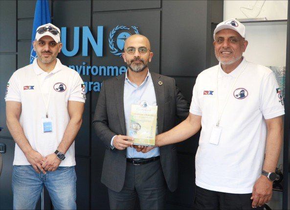 مسؤول أممي: فريق الغوص الكويتي يعكس الجهود الرائدة للكويت في حماية البيئة البحرية مسؤول أممي: فريق الغوص الكويتي يعكس الجهود الرائدة للكويت في حماية البيئة البحرية