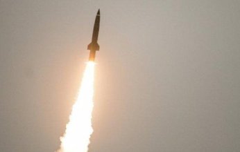 الاحتلال الإسرائيلي يعلن اعتراض صاروخ باليستي أُطلق من اليمن باتجاه قاعدة عسكرية قرب حيفا