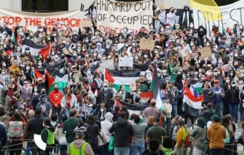 تصعيد غير مسبوق.. إدارة ترامب تحرم جامعة هارفارد من تسجيل الطلاب الأجانب وسط اتهامات خطيرة