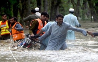 مصرع 19 شخصا وإصابة 92 آخرين إثر عواصف شديدة وأمطار غزيرة شرقي باكستان