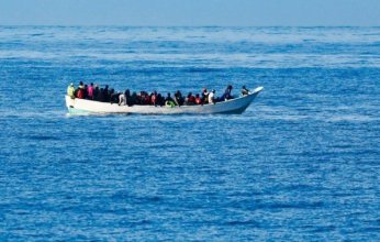 مصرع 5 أشخاص إثر انقلاب قارب مهاجرين في ميناء بجزر الكناري