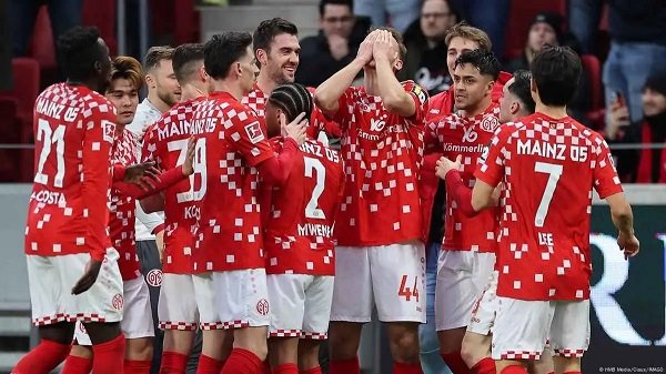 بث مباشر.. شاهد مباراة ماينز وباير ليفركوزن في الدوري الألماني بث مباشر.. شاهد مباراة ماينز وباير ليفركوزن في الدوري الألماني