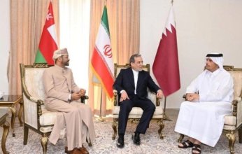 رئيس الوزراء القطري يبحث مستجدات الأوضاع الإقليمية مع وزيري خارجية عمان وإيران