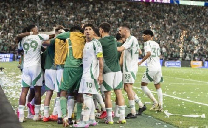 إنجاز جديد.. أهلي جدة يتوج بطلا لدوري أبطال آسيا إنجاز جديد.. أهلي جدة يتوج بطلا لدوري أبطال آسيا