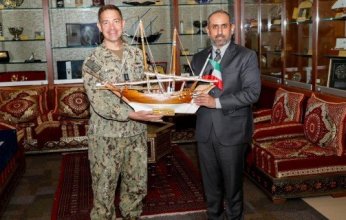 مدير عام "خفر السواحل" الكويتي يبحث مع نائب قائد القيادة المركزية الأمريكية التعاون بمجال الأمن البحري