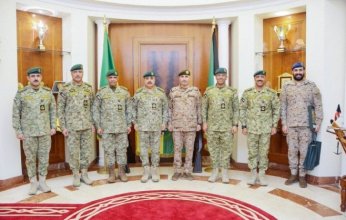 وكيل الحرس الوطني الكويتي يبحث مع الملحق العسكري السعودي سبل تعزيز التعاون وموضوعات مشتركة