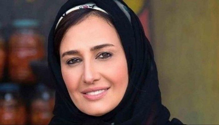 الفنانة حلا شيحة تطلق خدمة محتوى حصري مقابل 150 جنيهًا شهريًا.. وظهورها بالحجاب يعيد الجدل حول اعتزالها الفنانة حلا شيحة تطلق خدمة محتوى حصري مقابل 150 جنيهًا شهريًا.. وظهورها بالحجاب يعيد الجدل حول اعتزالها