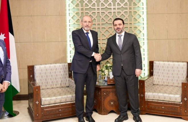 الشيباني: تهديدات أمنية مشتركة تواجه سوريا والأردن.. ورفع العقوبات عن دمشق إنجاز مشترك الشيباني: تهديدات أمنية مشتركة تواجه سوريا والأردن.. ورفع العقوبات عن دمشق إنجاز مشترك