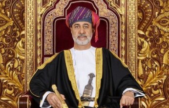 سلطان عمان يتلقى رسالة من رئيس جمهورية القمر بشأن تعزيز العلاقات الثنائية