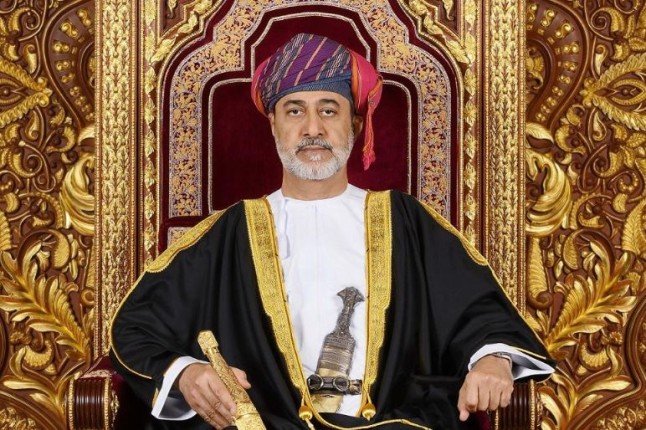 سلطان عمان يتلقى رسالة من رئيس جمهورية القمر بشأن تعزيز العلاقات الثنائية سلطان عمان يتلقى رسالة من رئيس جمهورية القمر بشأن تعزيز العلاقات الثنائية