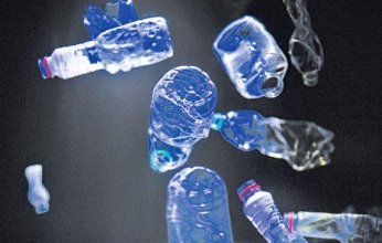 دراسة حديثة: التعرض للمواد البلاستيكية قد يساهم في 13% من وفيات أمراض القلب عالميًا