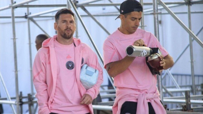 مشروع كروي جديد يجمع ميسي وسواريز.. تعرف على التفاصيل مشروع كروي جديد يجمع ميسي وسواريز.. تعرف على التفاصيل