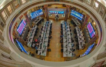 البورصة المصرية تتجاوز حاجز 32، 200 نقطة في التعاملات الصباحية بدعم من المشتريات المحلية