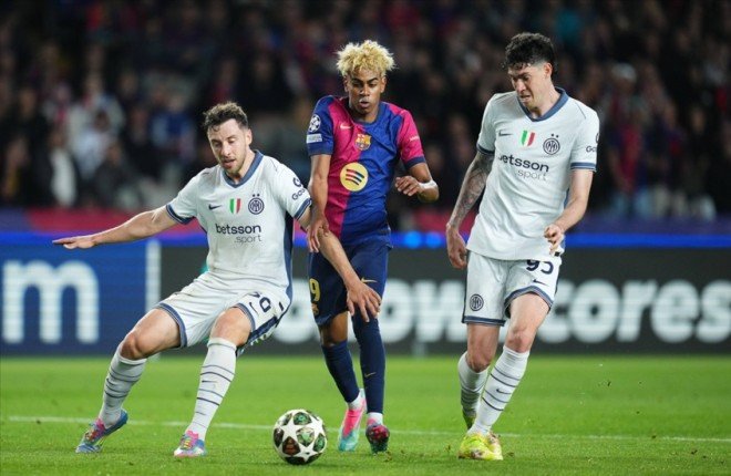 "اليويفا" يعلن تشكيلة الأسبوع في دوري أبطال أوروبا بعد ذهاب نصف النهائي "اليويفا" يعلن تشكيلة الأسبوع في دوري أبطال أوروبا بعد ذهاب نصف النهائي