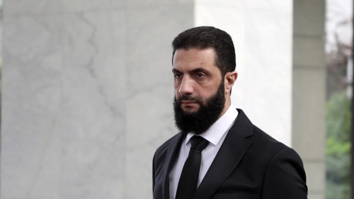 الرئيس السوري أحمد الشرع يصل إلى الكويت غدا الأحد في زيارة رسمية الرئيس السوري أحمد الشرع يصل إلى الكويت غدا الأحد في زيارة رسمية