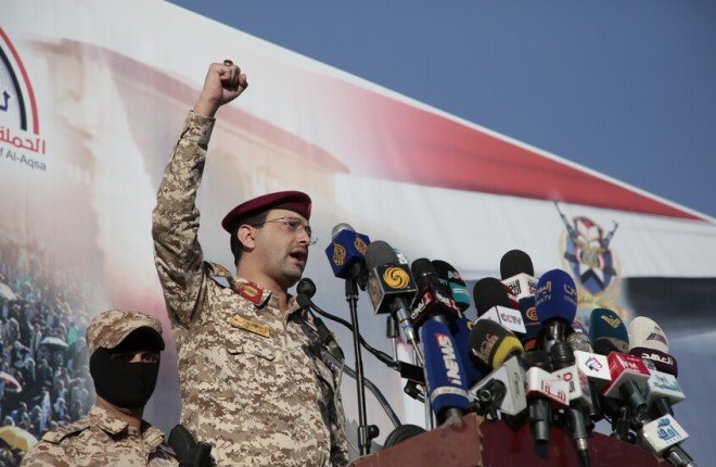 الحوثيون يعلنون استهداف مطار بن غوريون وهدف حيوي في دولة الاحتلال بصواريخ باليستية الحوثيون يعلنون استهداف مطار بن غوريون وهدف حيوي في دولة الاحتلال بصواريخ باليستية