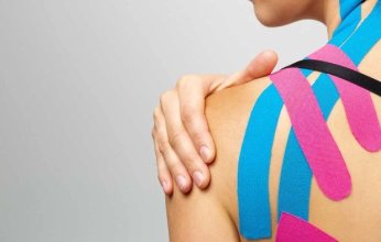 باحثون صينيون يطورون ضمادة لاصقة ذكية لتسهيل توصيل الدواء لأعضاء الجسم