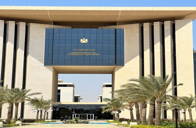 مصر تدين الهجمات على المنشآت المدنية في بورسودان وتُحذر من تداعيات التصعيد مصر تدين الهجمات على المنشآت المدنية في بورسودان وتُحذر من تداعيات التصعيد