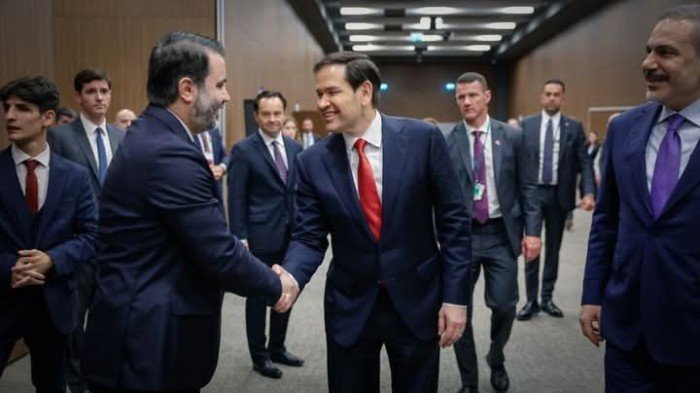 وزير الخارجية الأمريكي يؤكد لنظيره السوري دعم واشنطن لرفع العقوبات عن دمشق وزير الخارجية الأمريكي يؤكد لنظيره السوري دعم واشنطن لرفع العقوبات عن دمشق