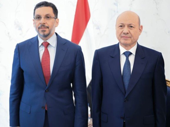 اليمن.. إقالة رئيس الوزراء أحمد عوض بن مبارك وتعيين وزير المالية سالم بن بريك خلفاً له اليمن.. إقالة رئيس الوزراء أحمد عوض بن مبارك وتعيين وزير المالية سالم بن بريك خلفاً له