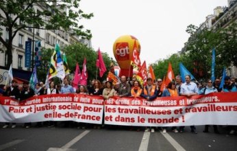 مظاهرات واسعة في فرنسا بمناسبة يوم العمال العالمي.. ماذا يحدث؟